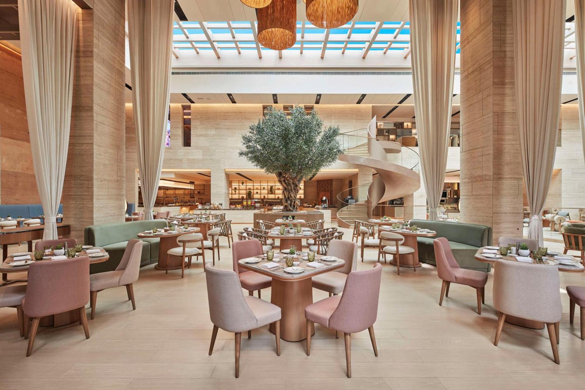 Hilton Gurugram Baani City Centre Gurgaon Exterior foto