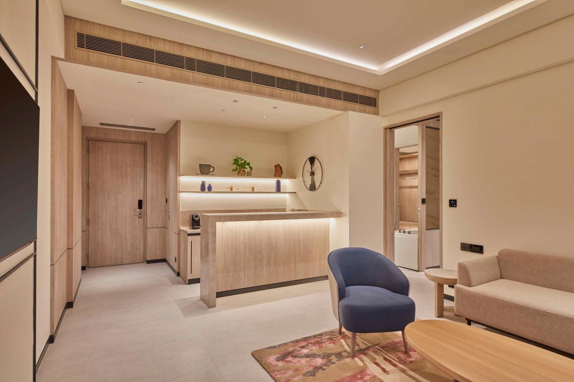 Hilton Gurugram Baani City Centre Gurgaon Exterior foto